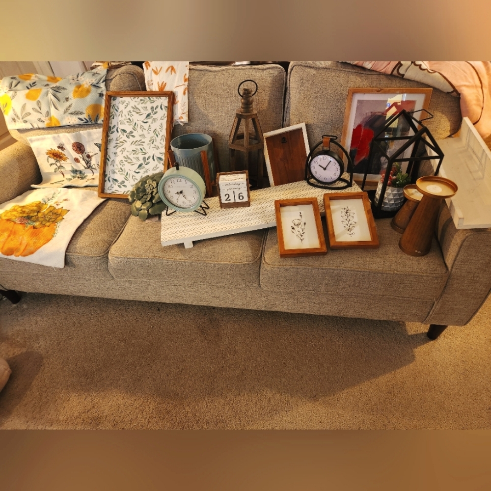 Decocrated Bundle New/like New